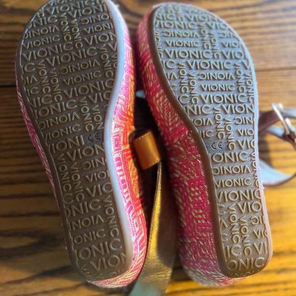 Vionic Orthaheel Cancun Fushsia Fiesta Leather Wedge Sandals Sz 11 - Picture 14 of 14